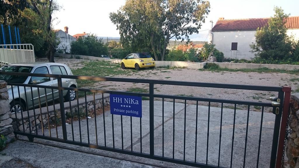 Holiday Home Nika Omisalj ภายนอก รูปภาพ